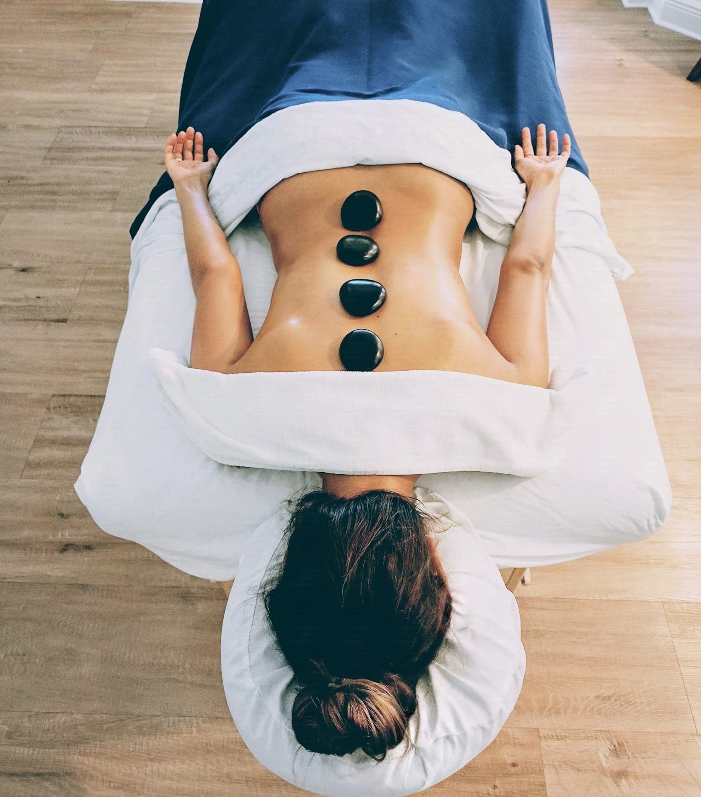 A hot stone massage at the Chub Cay spa